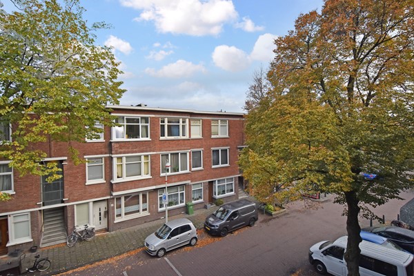 Medium property photo - Linnaeusstraat 142, 2522 GW Den Haag